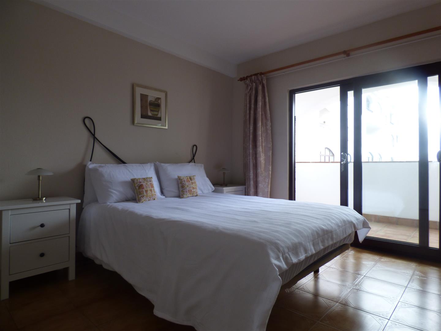 Image of Apartment - 1 Bedrooms - 1 Bathrooms for Rental in Marina Bay-Gibraltar, Image 8